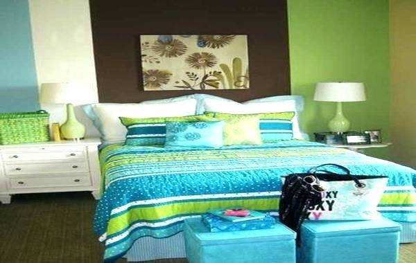 Modern Bedroom Decorating Idea in Lime Green Shade 1