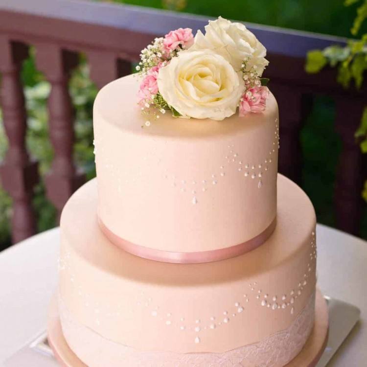 DIY wedding cake tips