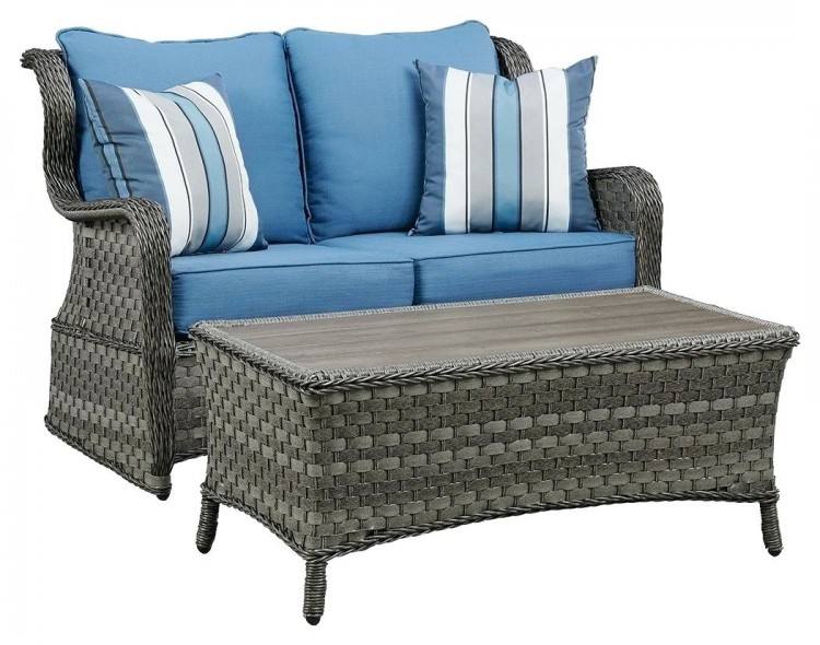 25 x 27 Outdoor Chair Cushion in Standard Blue