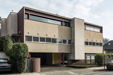 Good quality Modernist houses in the UK are not always as accessible as  some of their Victorian or Edwardian counterparts