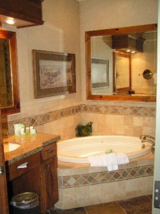 Jacuzzi Tub Decorating Ideas