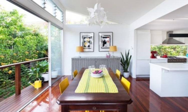 Aquarium used to separate dining room from living room