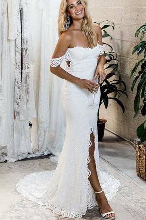 White Off Shoulder Beach Wedding Dress for Plus Size