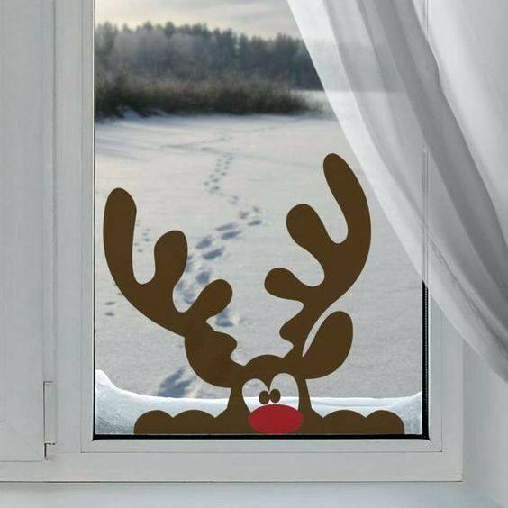 Attractive Christmas Window Decorations Featuring