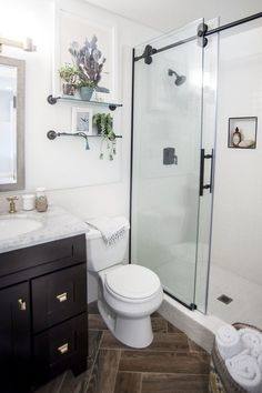 Genius Design & Storage Ideas for Your Small Bathroom