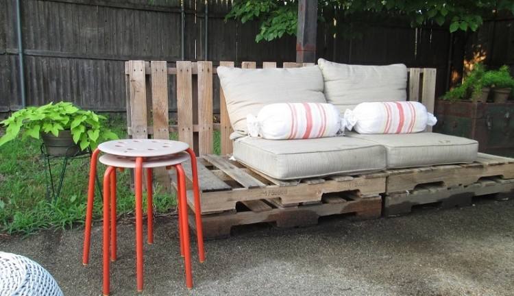Simple pallet coffee table