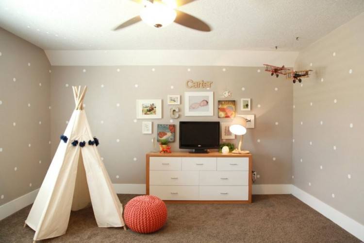 polka dots room