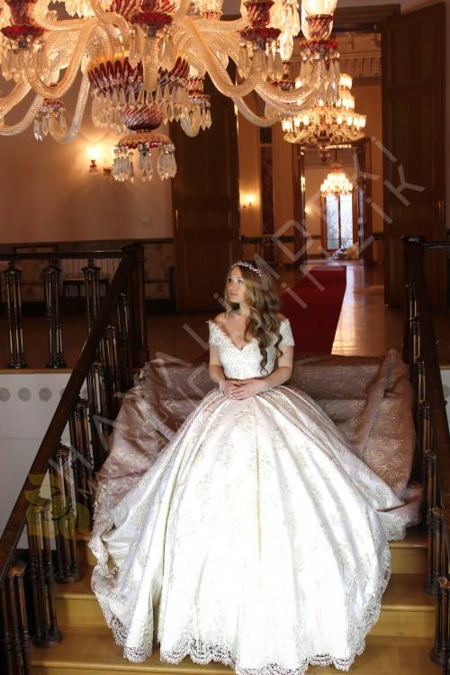 #hiranurgelinlik #umraniye #fatih #istanbul #ozeldikim #tasarim  #gelinlik #damatlik #nisanlik #kaftan #bindallı #kına #dress #wedding  #elbise #abiye