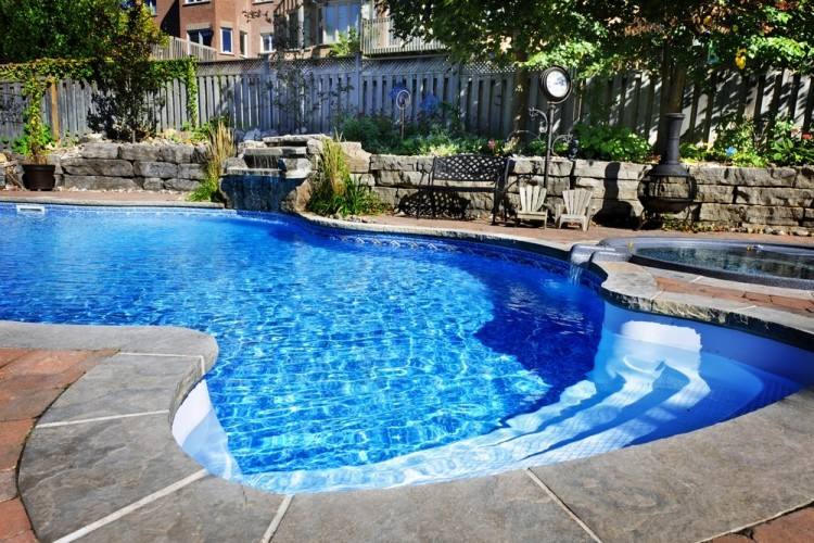 Sunshine Coast in the design and construction of new concrete swimming pools and landscapes that are ecologically responsible in their design,
