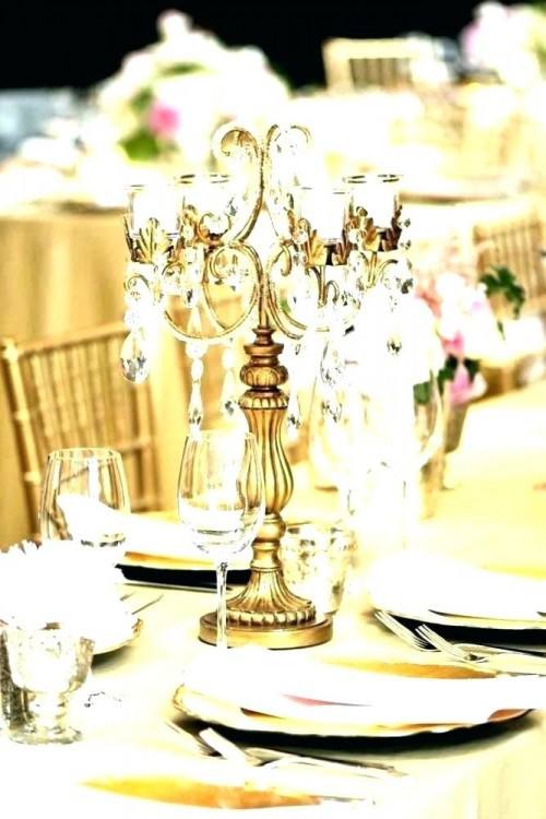 black and gold table decorations
