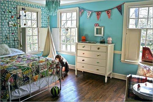 Vintage room decor for children featuring decals and accessories by Mimi Lou Paris