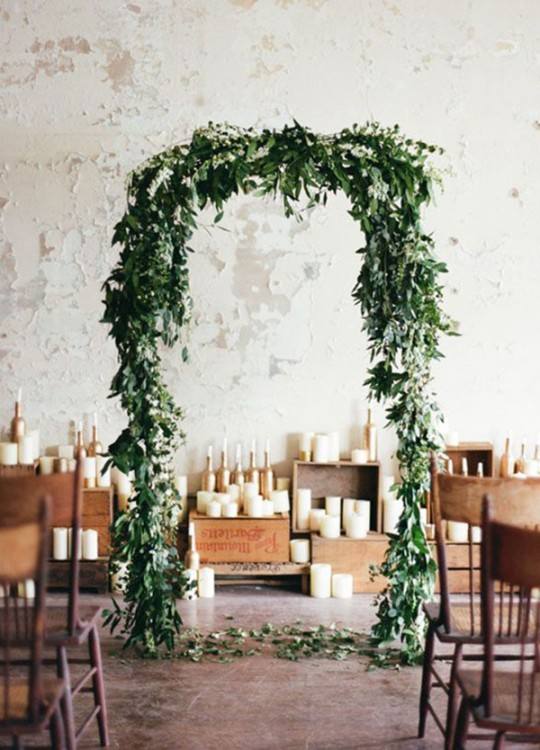 Dried Plants and Wreaths Evoke the Harvest