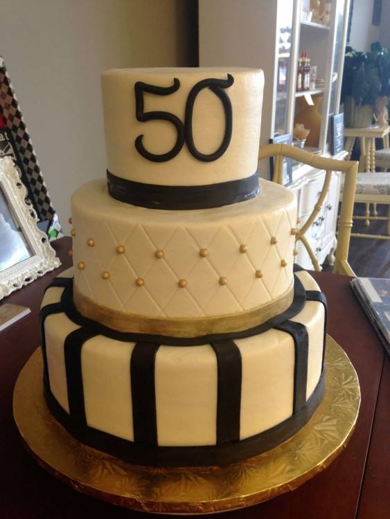 60th wedding anniversary decorations, also known as the diamond anniversary