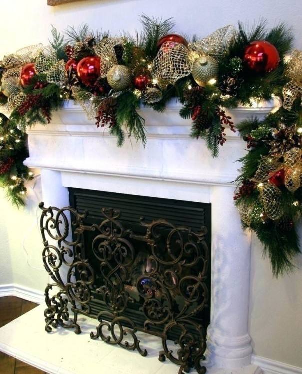The easiest mantel decorations